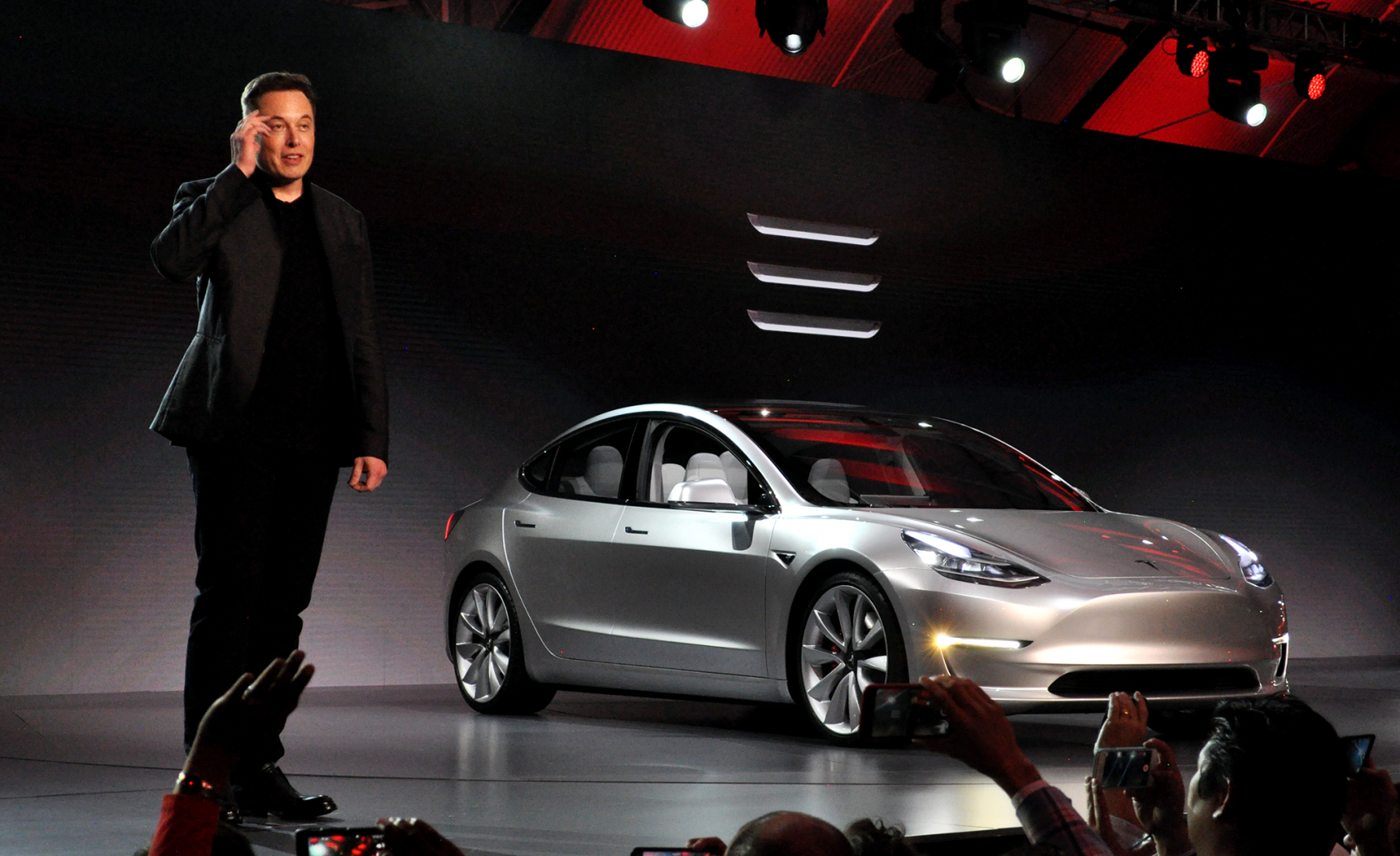 Триумф или провал – что ждет Tesla Motors в 2017