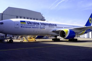 Boeing 777 авиакомпании МАУ. Фото со страницы авиакомпании в Facebook