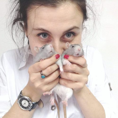 Анна Холостова