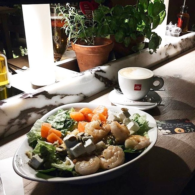 Блюда во всех ресторанах Vapiano готовят по единой технологии