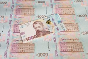 Дизайнеры утверждают, что на купюре в 1000 грн использован пиратский шрифт