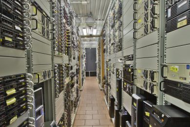 Бизнес расширяется, ноутбуки «не тянут» софт. Как наладить IT-инфраструктуру без лишних трат