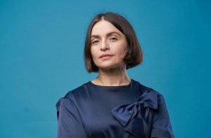 Почему халат - не лучший наряд для видеозвонка: 10 правил от Натальи Емченко, как не ударить лицом в грязь во время видеозвонка
