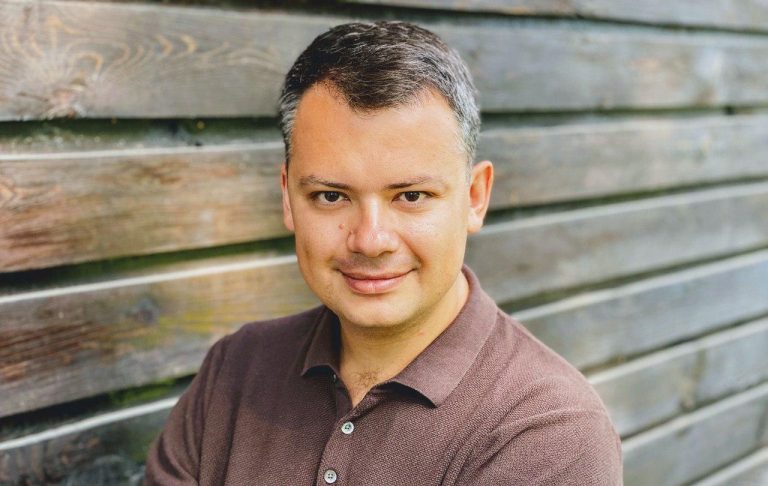 Дмитрий Гуцал — руководитель Autobooking.com