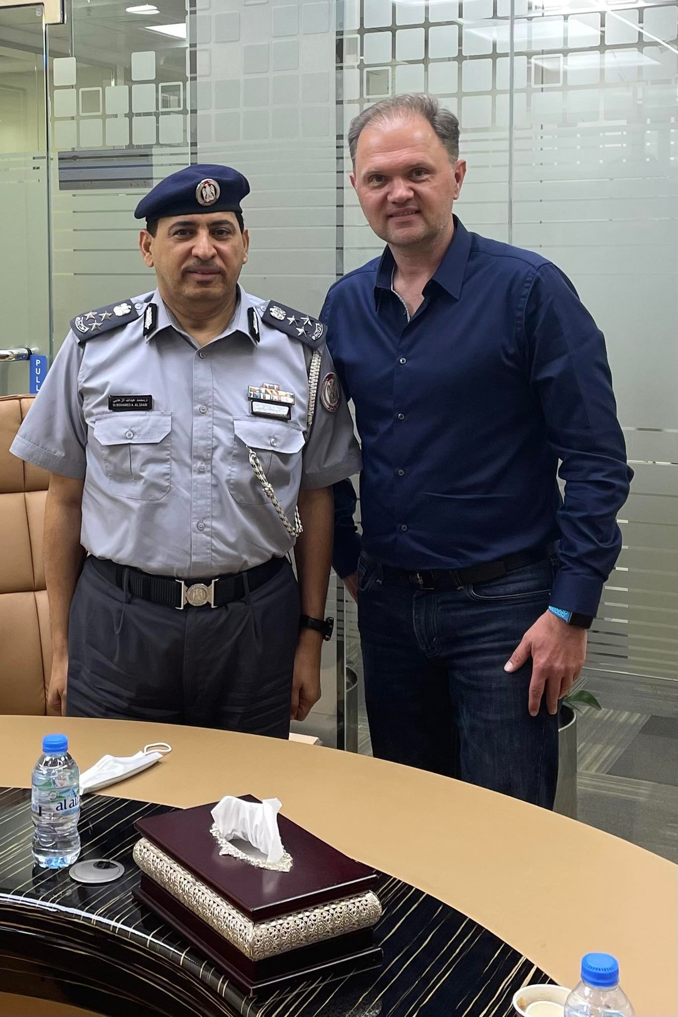 Алексей Афонин с директором департамента TIC полиции Абу-Даби
