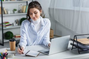 Розпочати все заново: 7 платформ з курсами, на яких українці можуть навчатися безкоштовно