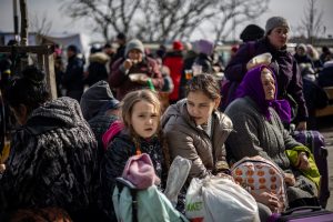 Як і навіщо ставати на облік внутрішньо переміщених осіб: відповідають юристи