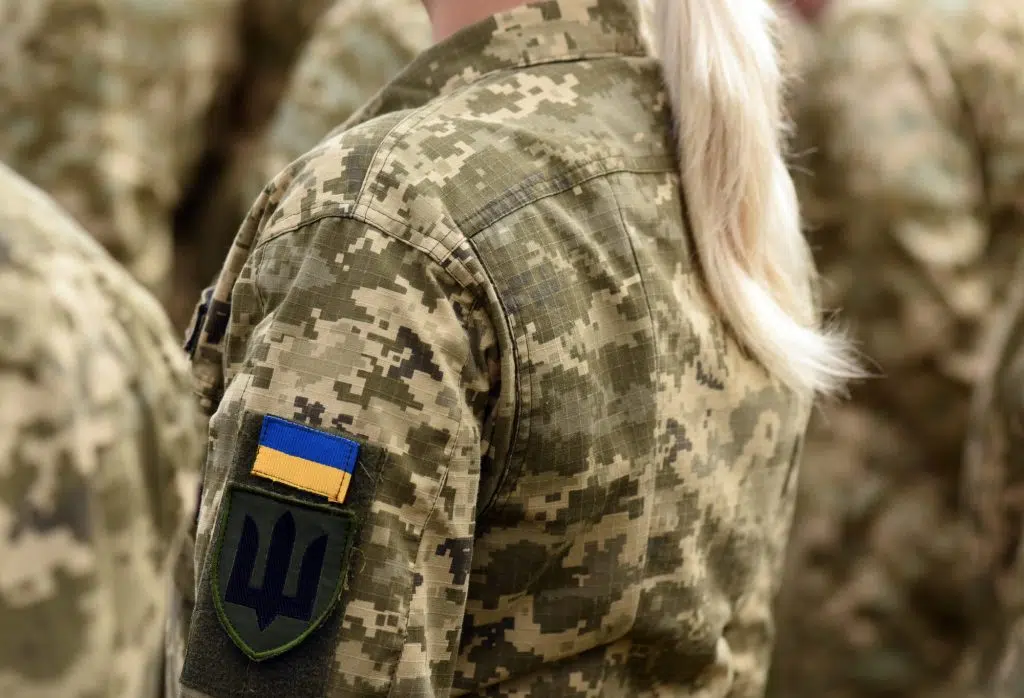 жінка військова