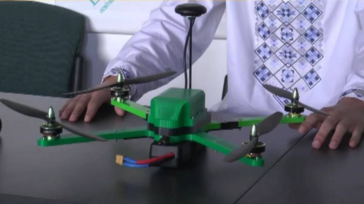 Ukrainian schoolchildren created a minesweeper drone