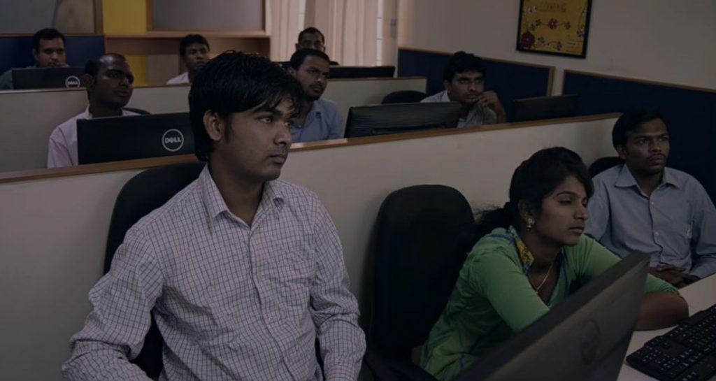 Обучающий класс для модераторов в Индии. Кадр из документального фильма "The Moderators"