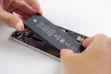 Technician tried to replace Apple iPhone battery