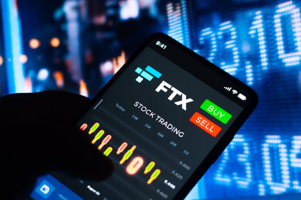 June 20, 2022, Brazil. In this photo illustration, the stock trading graph of FTX Token (FTT) seen on a smartphone screen