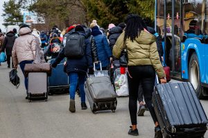 Одні тікали від небезпеки, інші – шукали кращого життя. Портрети українських переселенців