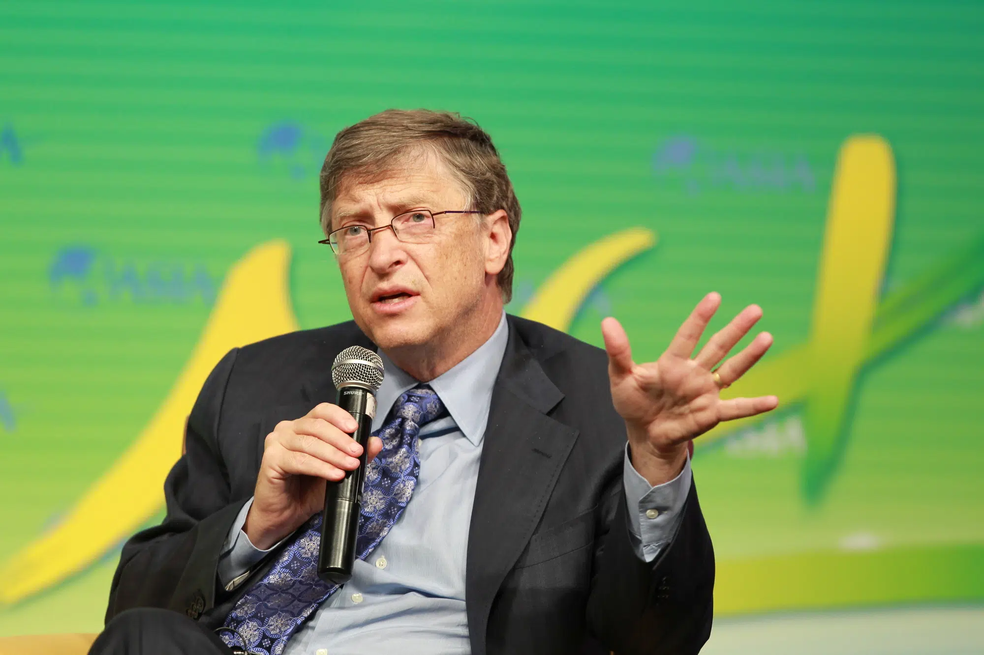 Bill Gates, Co-Chair of the Bill and Melinda Gates Foundation, talks at a sub-forum during the 2013 Boao Forum for Asia in Boao town, Qionghai city, south Chinas Hainan province, 6 April 2013.