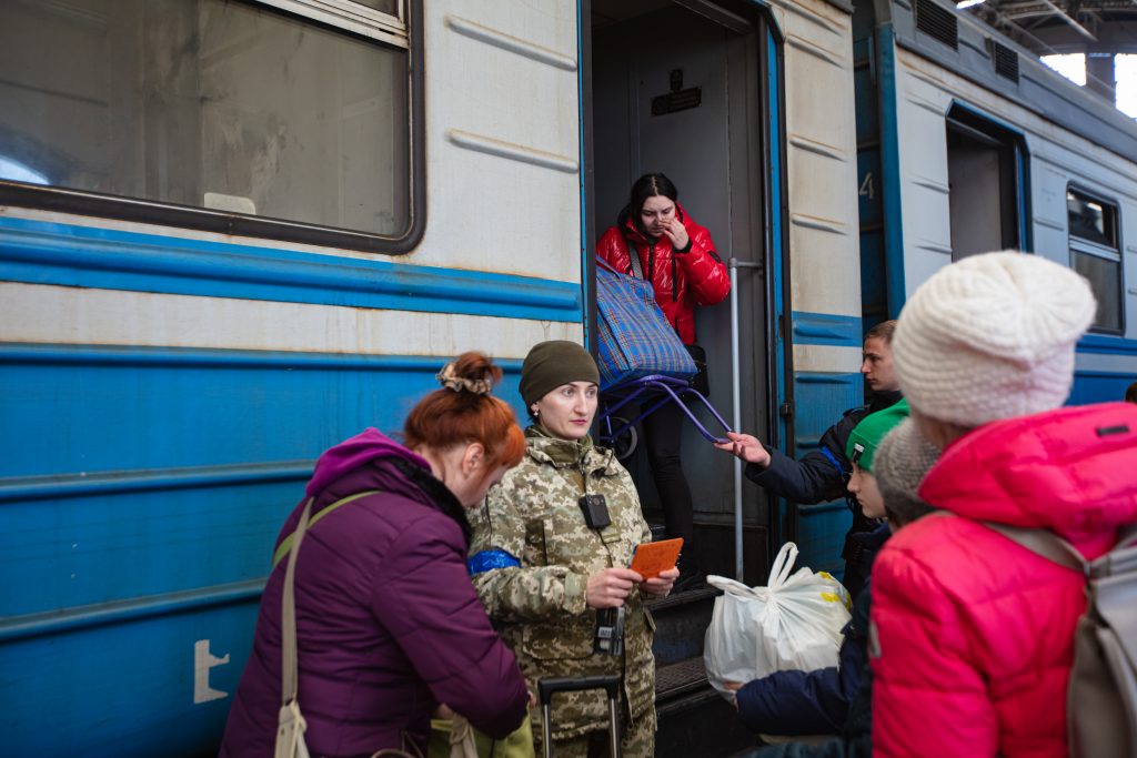 «Це поливання бензином багаття». На прикладі хайпу з вагонами для жінок пояснюю головний принцип управління