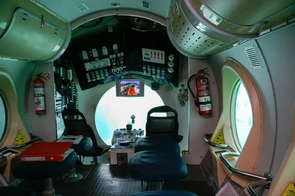 Interior yellow submarine operating out of Puerto del Carmen