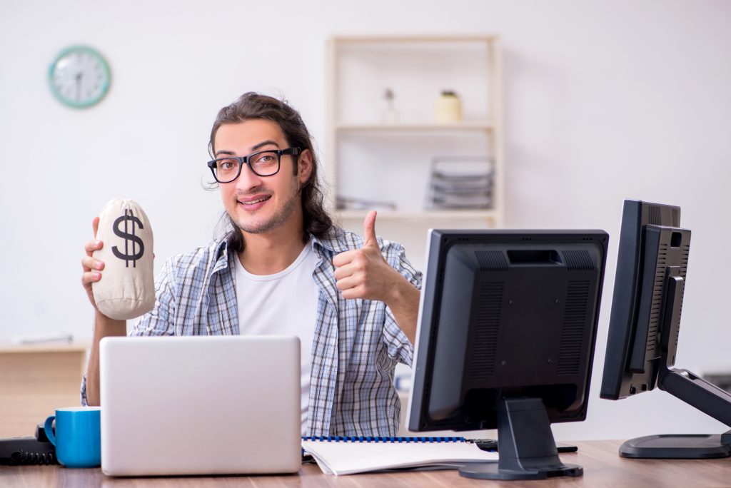 Male it specialist working in the office