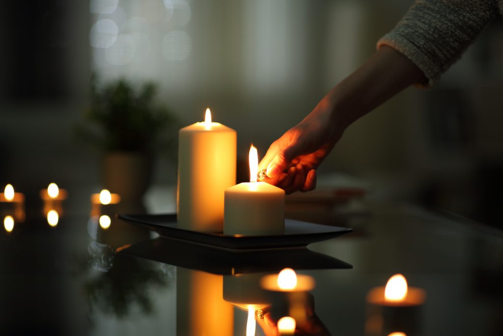 свічки на столі