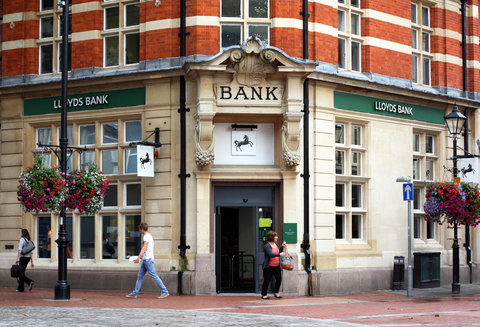 Lloyds Bank, фото фасаду