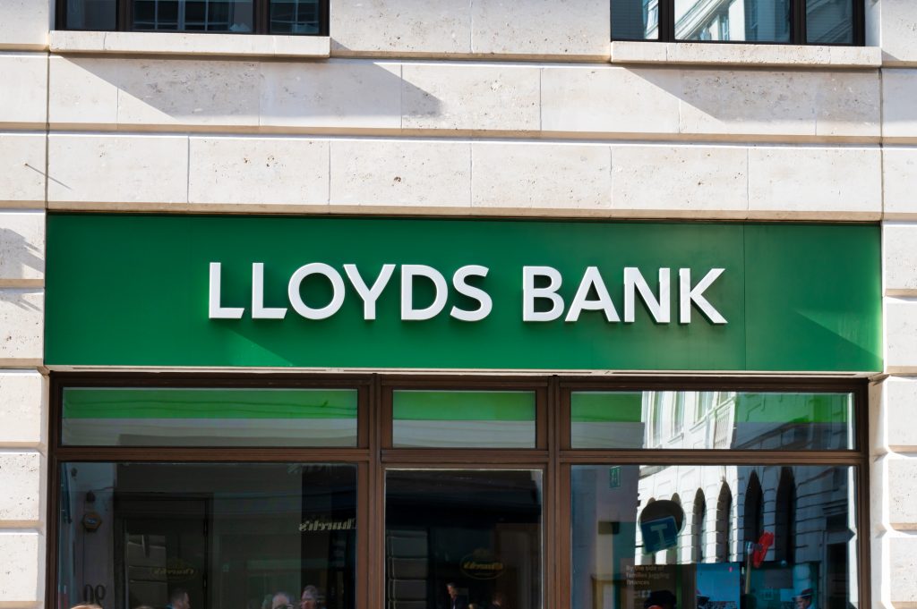Британський банк Lloyds