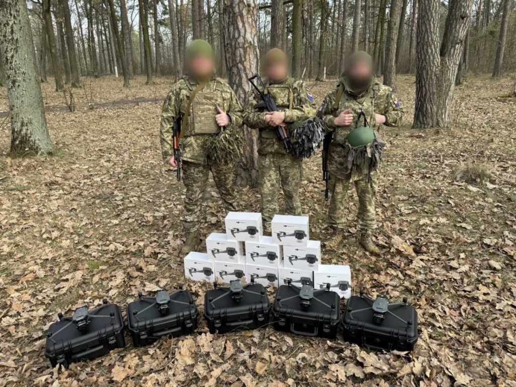 українські військові в лісі