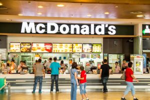 McDonald's люди оформляють замовлення