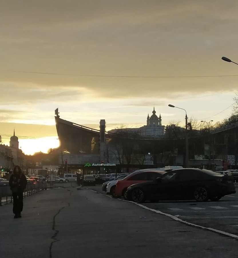 Київ, захід сонця, Житній ринок, вид на Андріївську церкву