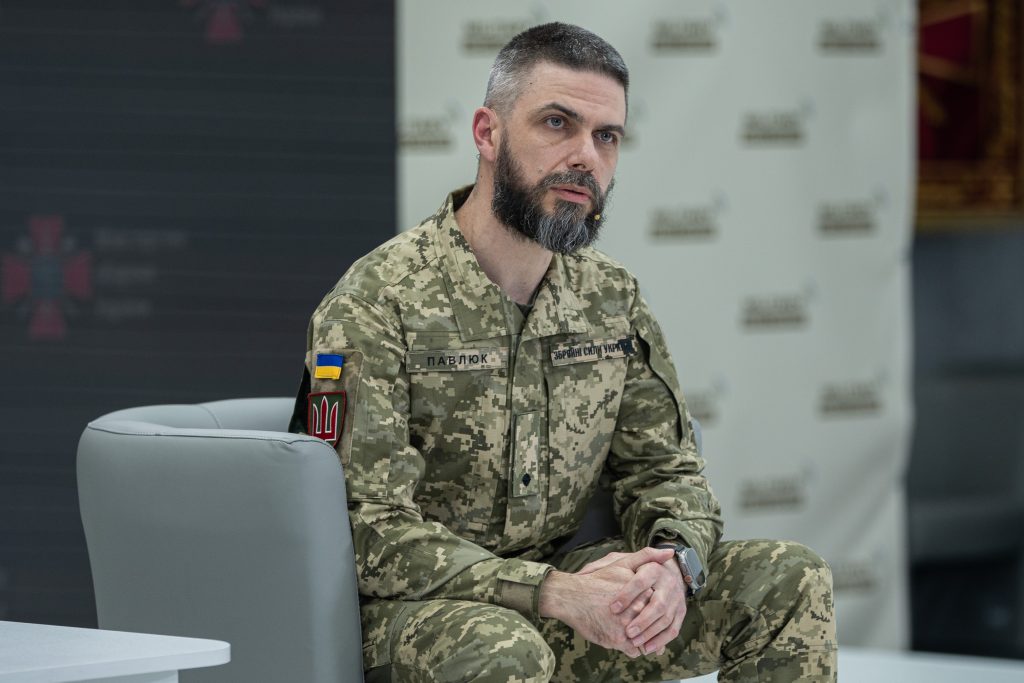 Начальник управління преси та інформації Міністерства оборони України молодший лейтенант Ілларіон Павлюк