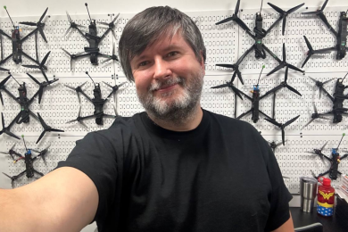 Співзасновник DroneUA Валерій Яковенко, дрони