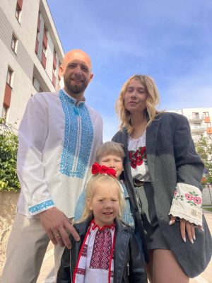 Інна Ярова з чоловіком і дітьми