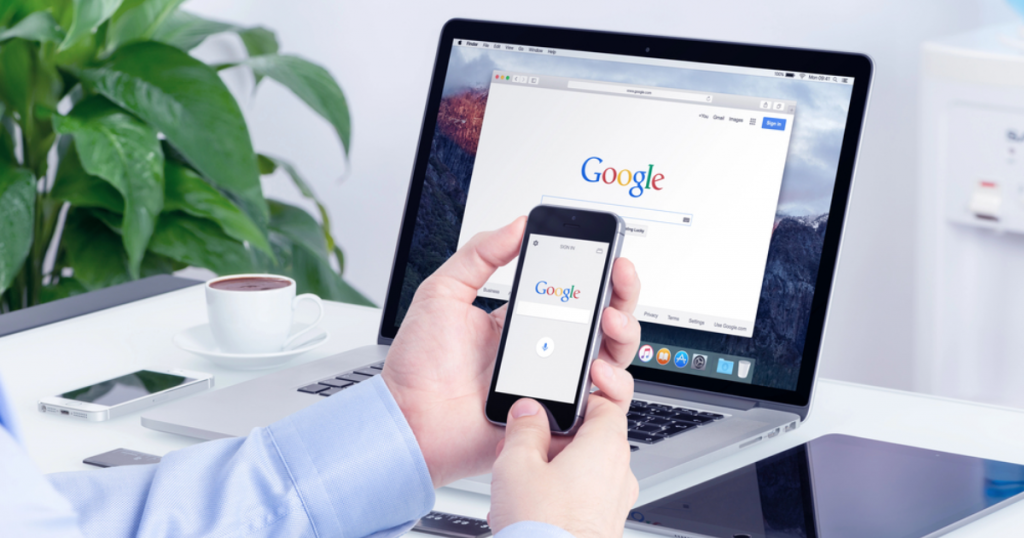 Google запустила мобільний ШІ-застосунок NotebookLM. Фото: Depositphotos