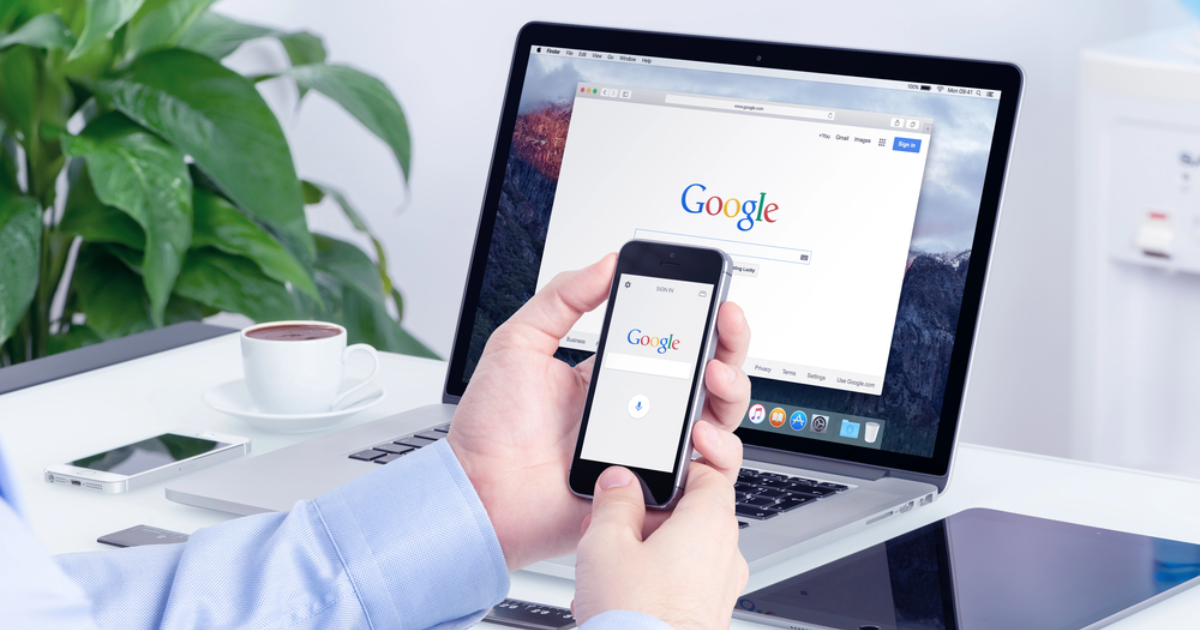 Google запустила мобільний ШІ-застосунок NotebookLM. Фото: Depositphotos