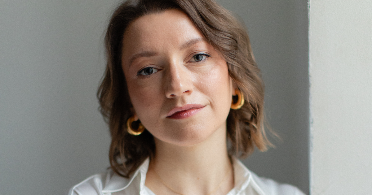 «Іноді зробити самій – швидше, якісніше й… менш виснажливо. І я не єдина, хто це відчував. Просто не всі це визнають». Фото: Юлія Сименович