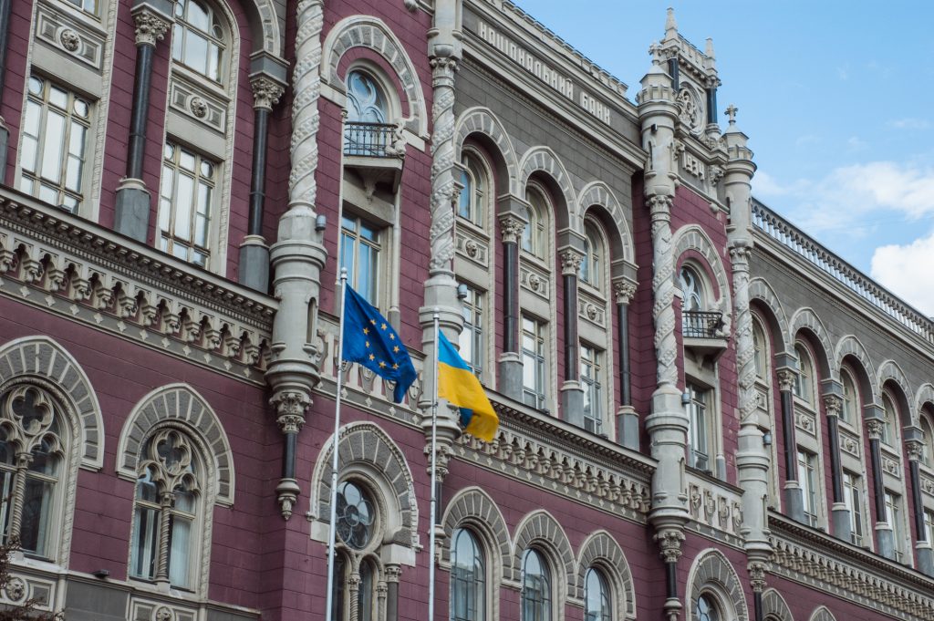Нацбанк пом’якшив валютні обмеження – фінансовий експерт прокоментував зміни. Фото: Depositphotos