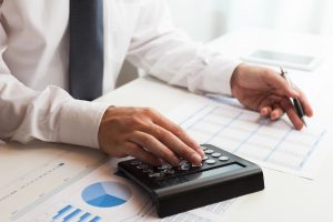 Скільки податків платять айтівці, що працюють на резидентів «Дія.City». Фото: Depositphotos