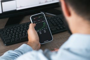 В жовтні інвестиції українців в ОВДП сягнули історичного максимуму. Фото: Depositphotos