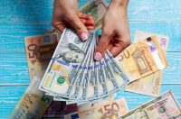 Яким буде курс долара і євро з 5 до 11 січня – прогноз банкіра. Фото: Depositphotos