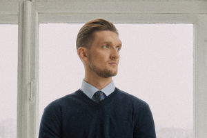 «Ніша не з’являється зі списку в ChatGPT. Вона приходить, коли ви по-справжньому розумієте проблему на ринку». Фото: Ярослав Кузьміч