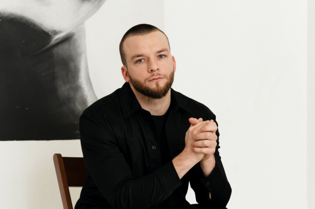 «Щоби будівля витримала землетрус, потрібен сейсмостійкий фундамент. У бізнесі це чотири блоки». Фото: Вадим Гурко