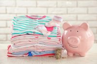 дитячі речі, гроші