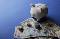 Копилка, банкноти, монети