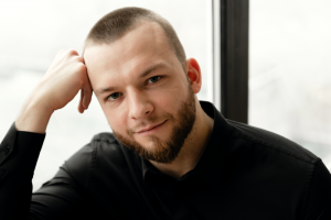 «В бізнесі “просто складних періодів” не буває. Це симптоми того, що внутрішні механізми вже не витримують навантаження». Фото: Вадим Гурко