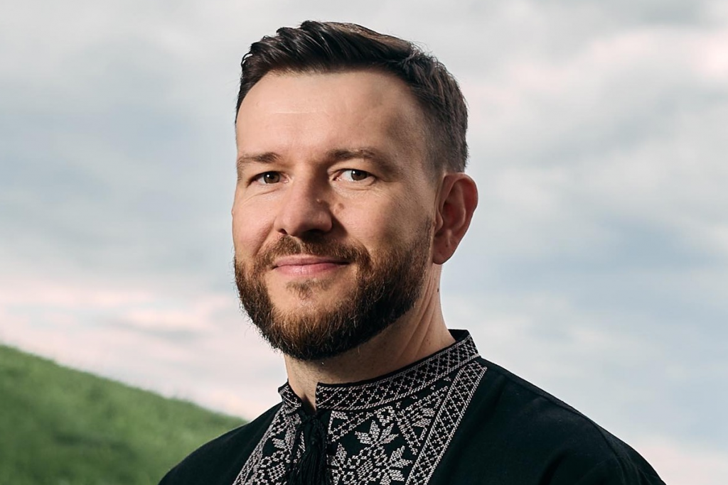 Денис Улютін