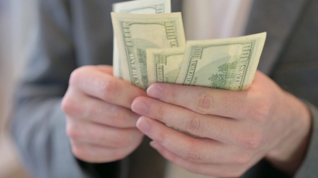 Готівкові долари