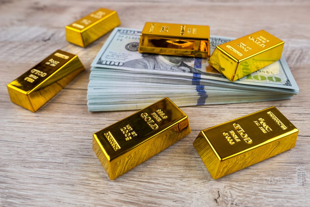 Золото, долари