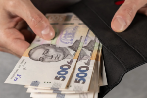 гроші в гаманці, гривні