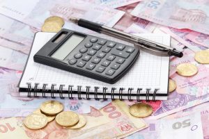 гривні, калькулятор, гроші