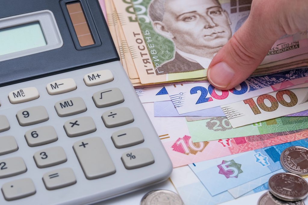 Калькулятор, гривні