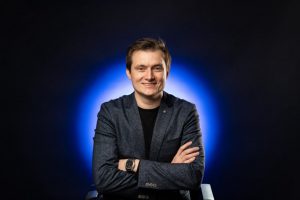 «Я відкладав дзвінки, знаходив будь-яку причину не телефонувати. І саме це змусило мене розібратися, де насправді ламається продаж». Фото: Сергій Герус