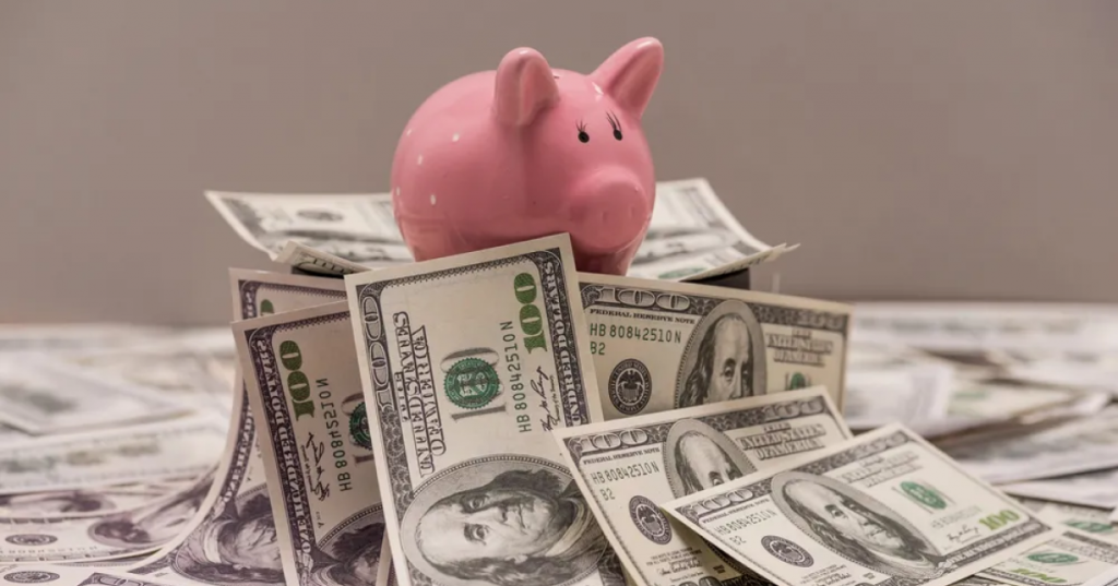 скарбничка-свинка, гроші, долари